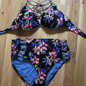 High waisted bikini.